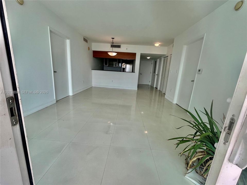 En Venta: $590,000 (2 camas, 2 baños, 1144 Pies cuadrados)