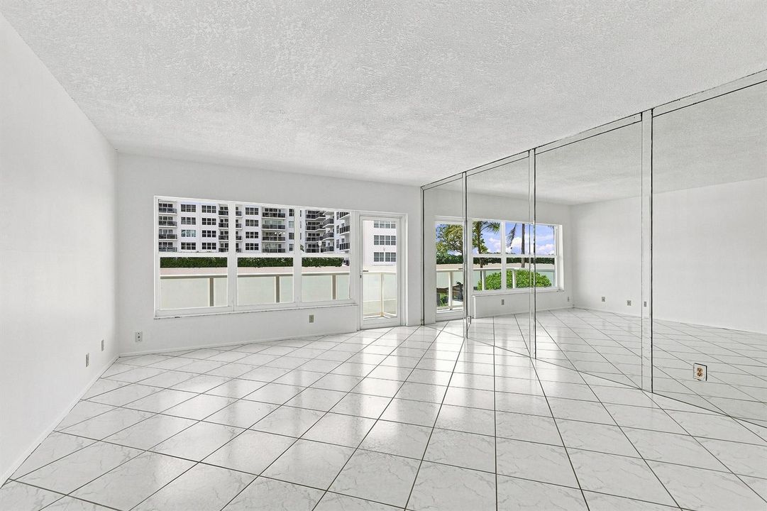 48_living room