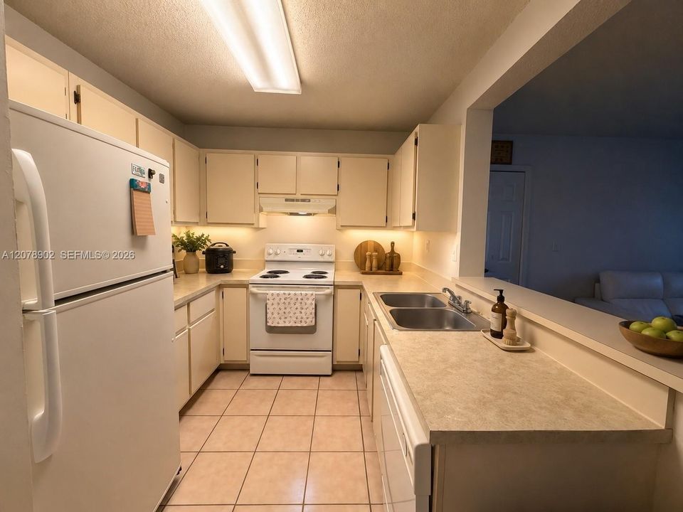 For Rent: $1,799 (1 beds, 1 baths, 558 Square Feet)