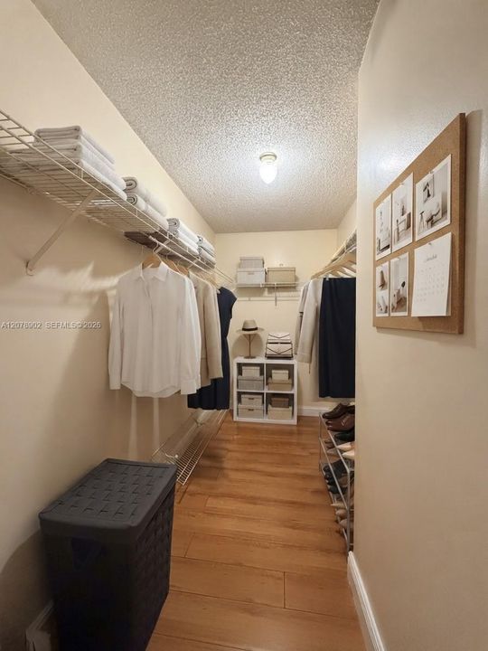 For Rent: $1,799 (1 beds, 1 baths, 558 Square Feet)