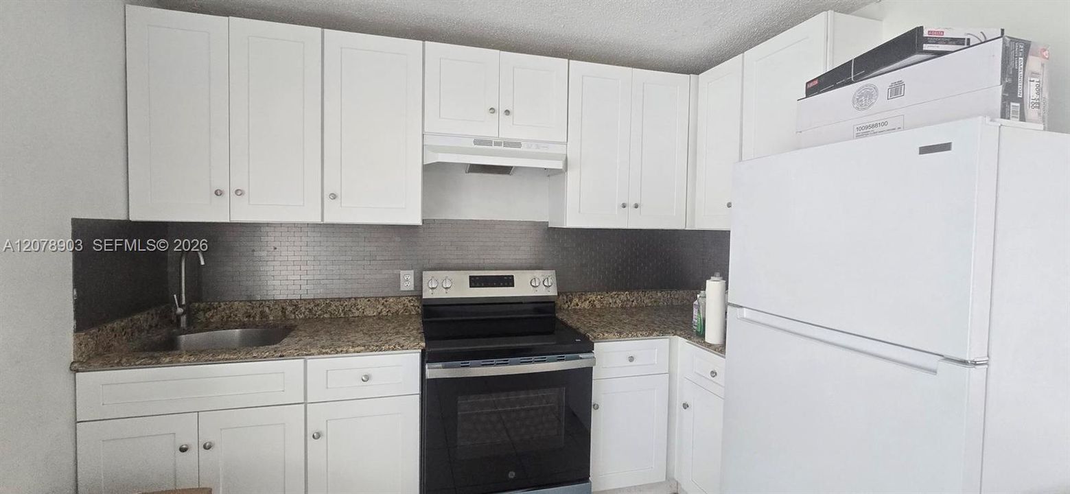 For Rent: $2,350 (3 beds, 1 baths, 1331 Square Feet)