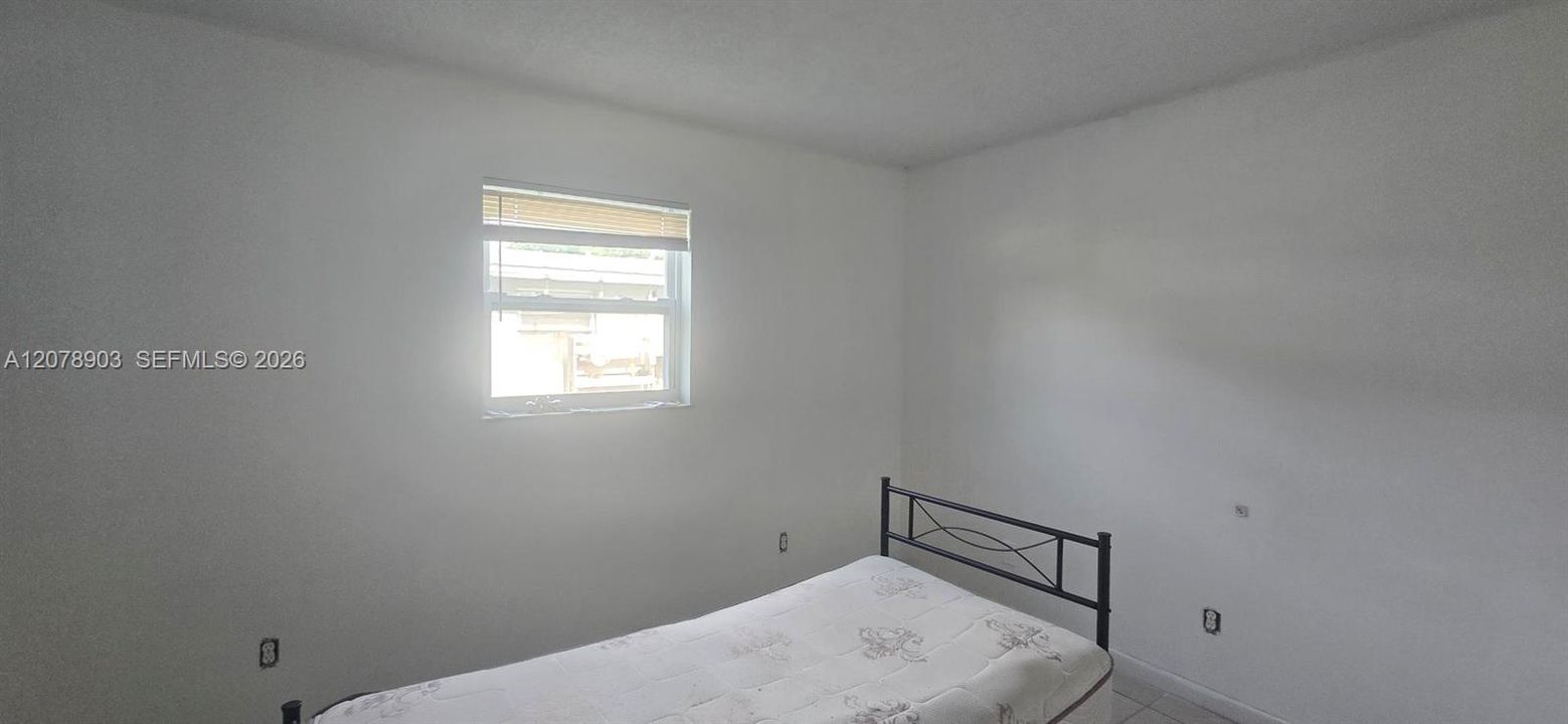 For Rent: $2,350 (3 beds, 1 baths, 1331 Square Feet)