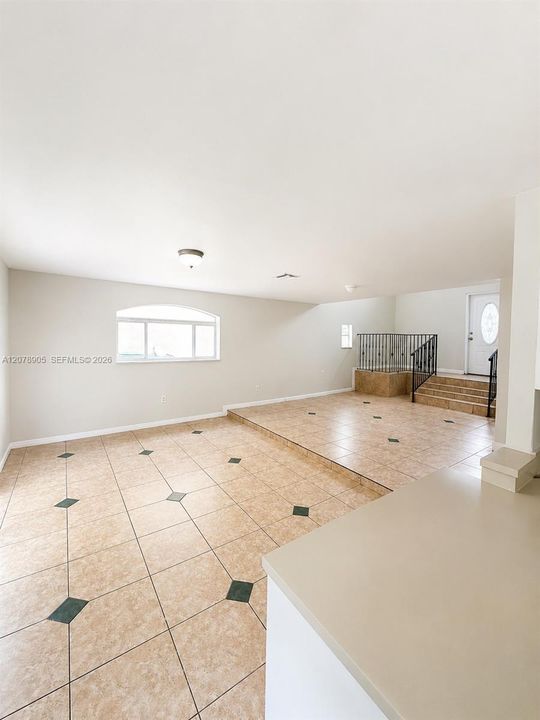 For Rent: $3,400 (4 beds, 2 baths, 2040 Square Feet)