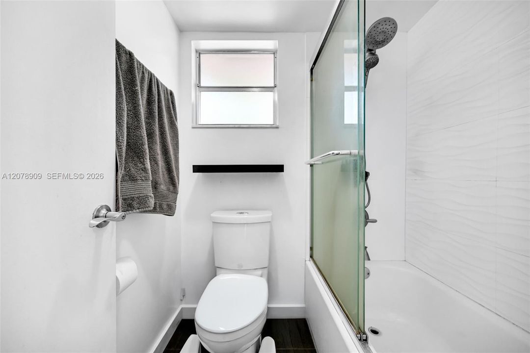 For Sale: $155,000 (1 beds, 1 baths, 750 Square Feet)