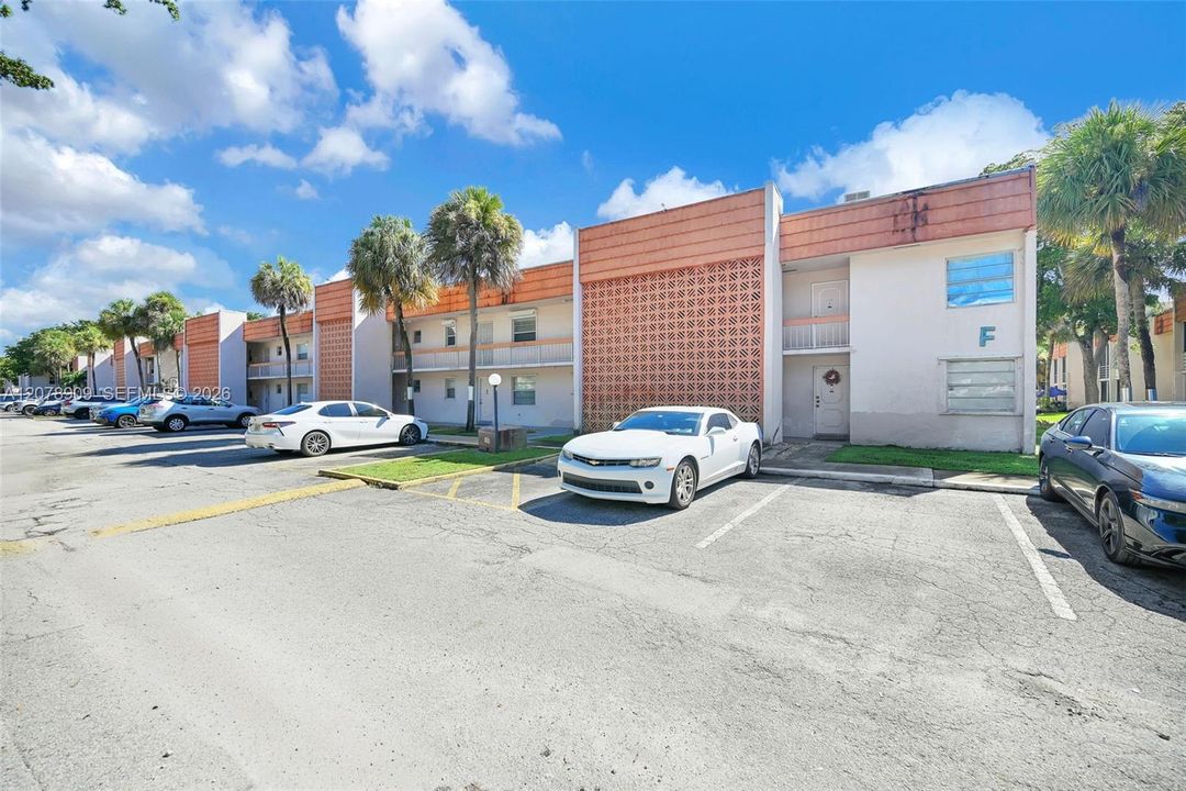 For Sale: $155,000 (1 beds, 1 baths, 750 Square Feet)