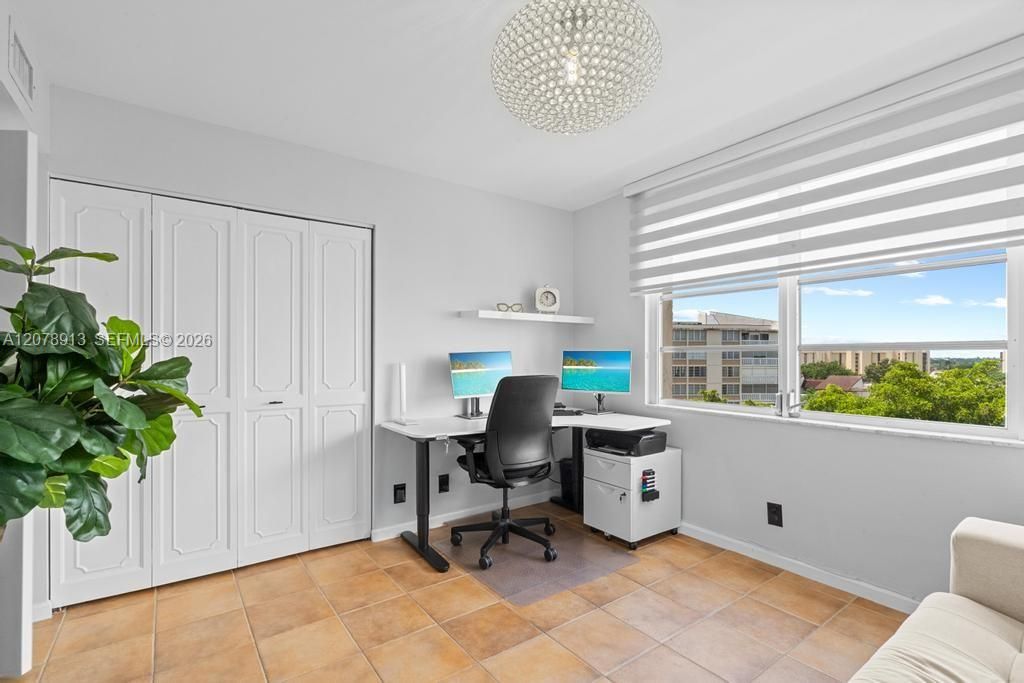 For Sale: $143,500 (2 beds, 2 baths, 1110 Square Feet)