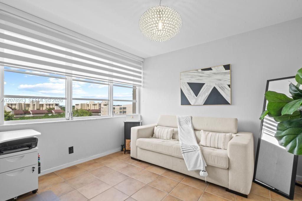 For Sale: $143,500 (2 beds, 2 baths, 1110 Square Feet)