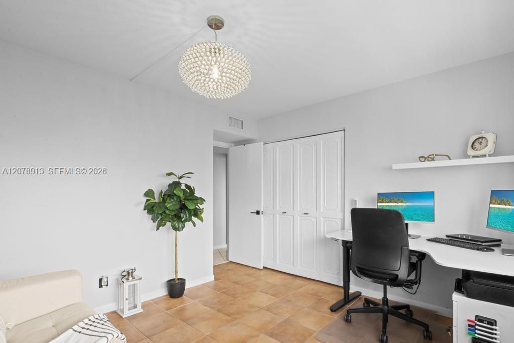 For Sale: $143,500 (2 beds, 2 baths, 1110 Square Feet)