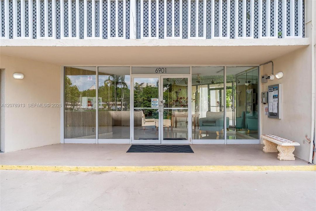 For Sale: $143,500 (2 beds, 2 baths, 1110 Square Feet)