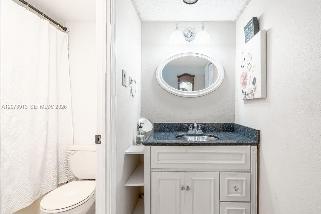 For Sale: $143,500 (2 beds, 2 baths, 1110 Square Feet)