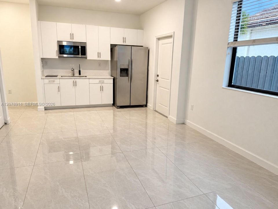 Private In-Law/Guest Suite