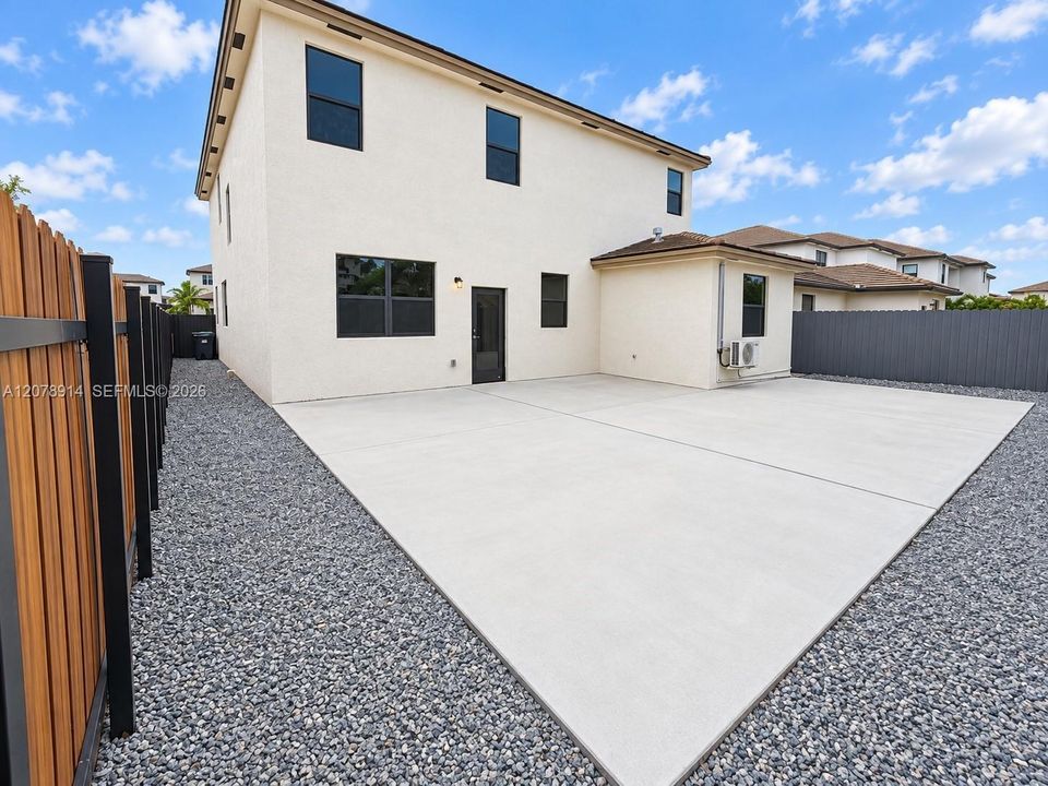 For Rent: $4,200 (4 beds, 3 baths, 3094 Square Feet)