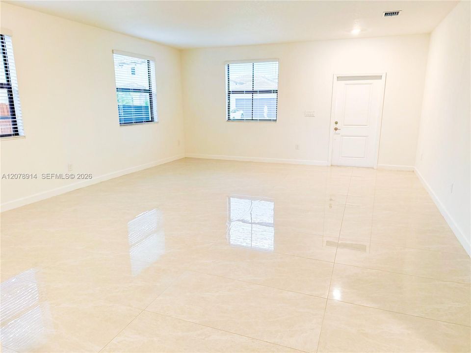 For Rent: $4,200 (4 beds, 3 baths, 3094 Square Feet)