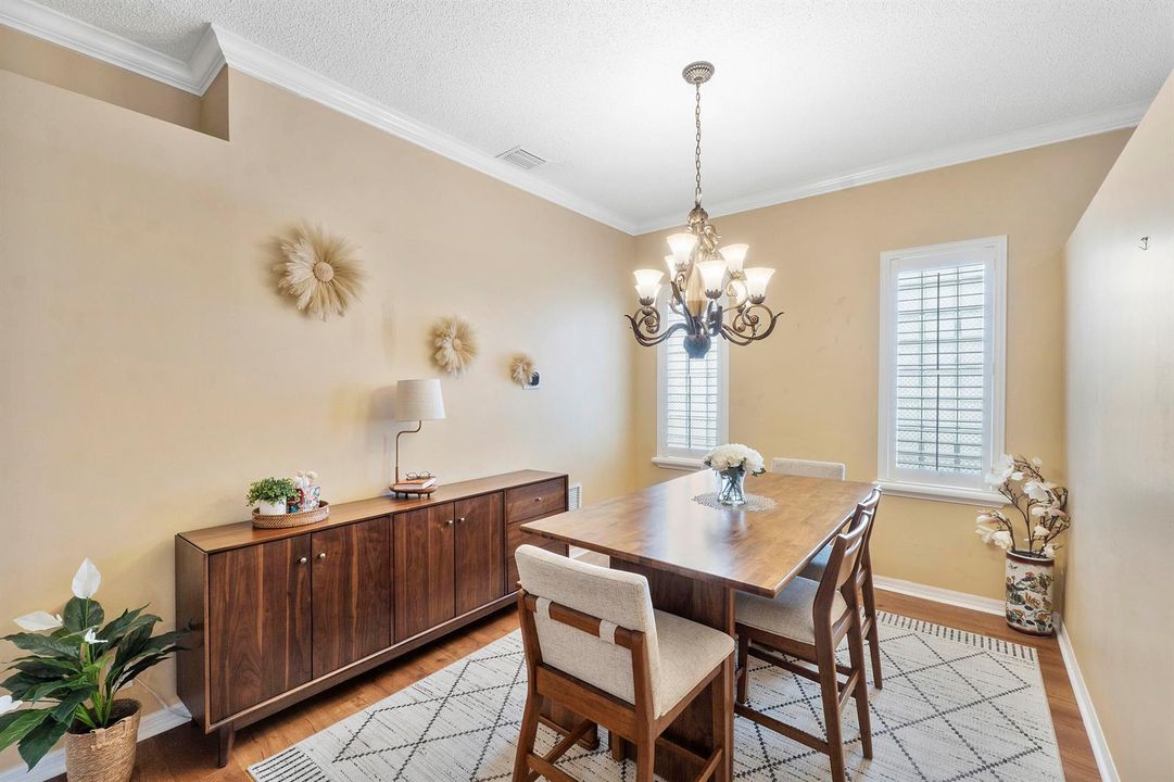 5877 NW 73rd Ct_009