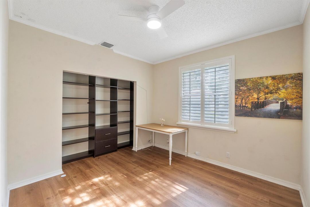 5877 NW 73rd Ct_026