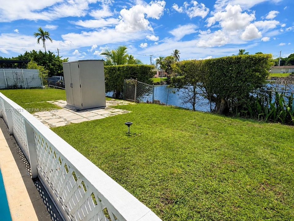 En Venta: $535,000 (4 camas, 2 baños, 1886 Pies cuadrados)