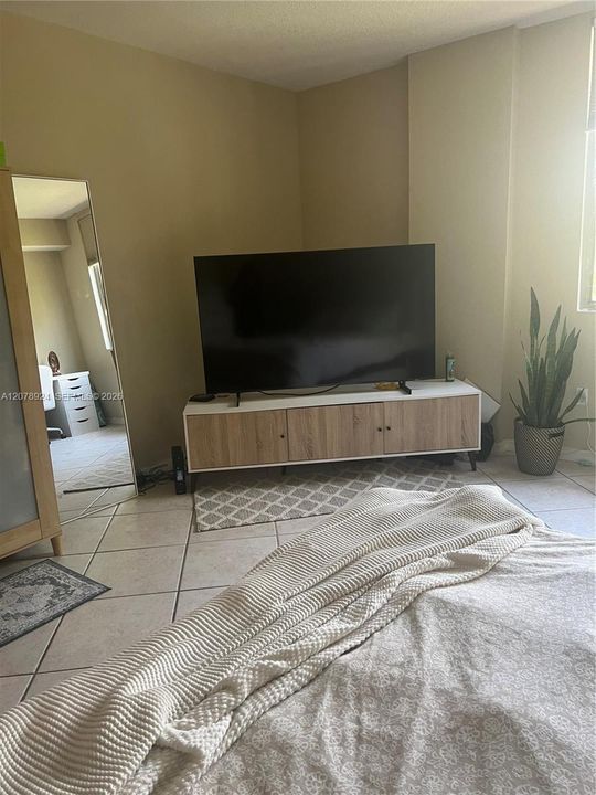 For Rent: $1,850 (0 beds, 1 baths, 482 Square Feet)