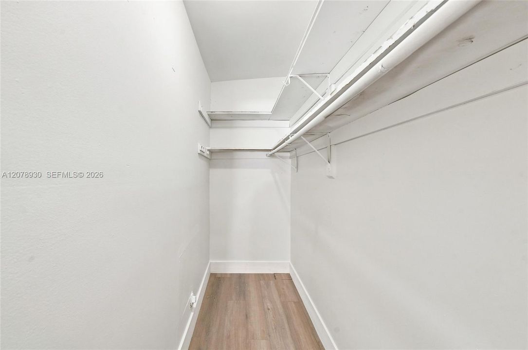 出租: $3,000 (3 贝兹, 2 浴室, 2294 平方英尺)