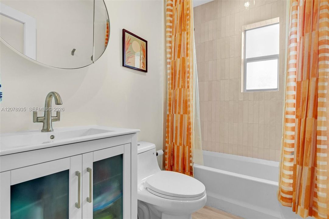 For Rent: $3,400 (2 beds, 2 baths, 1029 Square Feet)