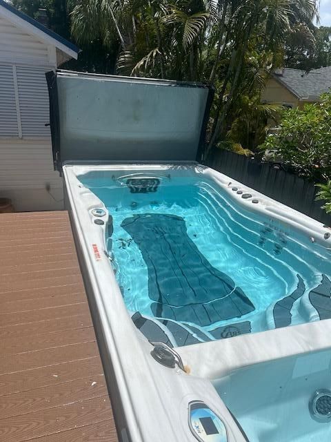 jacuzzi/spa