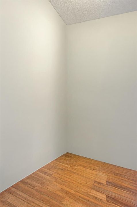 43-web-or-mls-001L4553