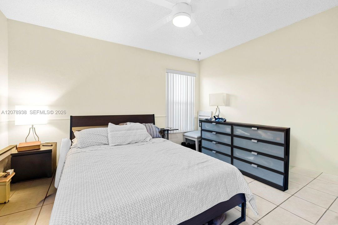 En Venta: $580,000 (3 camas, 2 baños, 1229 Pies cuadrados)