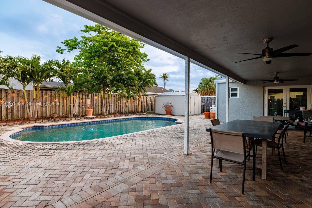 En Venta: $580,000 (3 camas, 2 baños, 1229 Pies cuadrados)