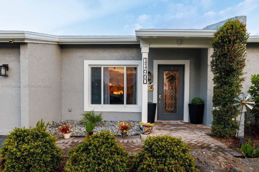 En Venta: $580,000 (3 camas, 2 baños, 1229 Pies cuadrados)