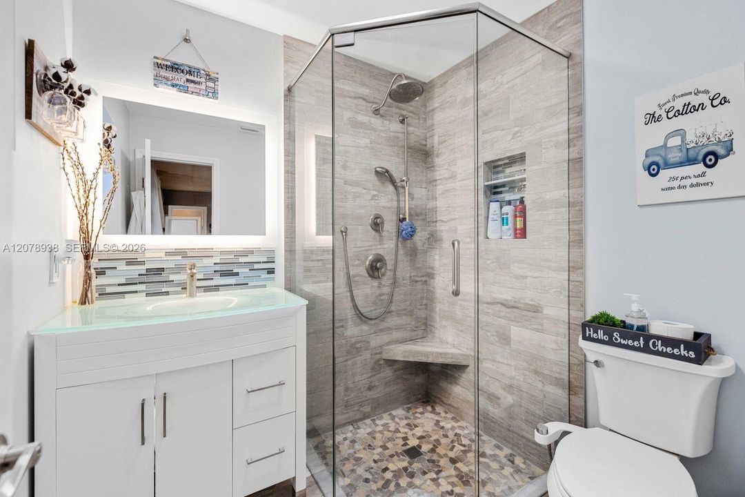 En Venta: $580,000 (3 camas, 2 baños, 1229 Pies cuadrados)