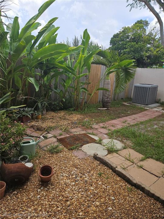 En Venta: $399,000 (2 camas, 2 baños, 1246 Pies cuadrados)