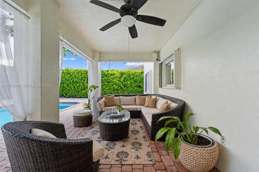 For Rent: $5,950 (5 beds, 3 baths, 2145 Square Feet)