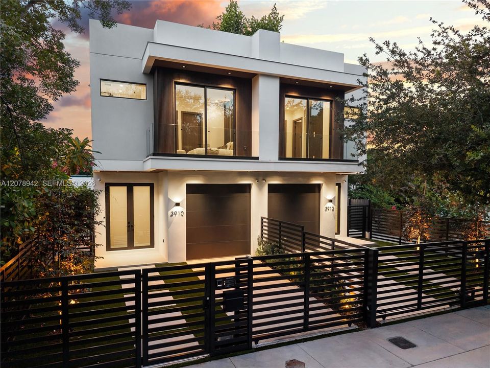 For Sale: $1,599,000 (3 beds, 3 baths, 2187 Square Feet)