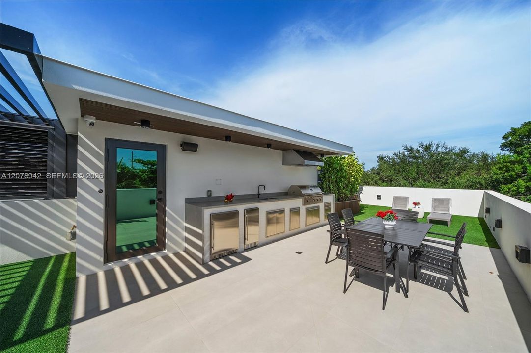 For Sale: $1,599,000 (3 beds, 3 baths, 2187 Square Feet)