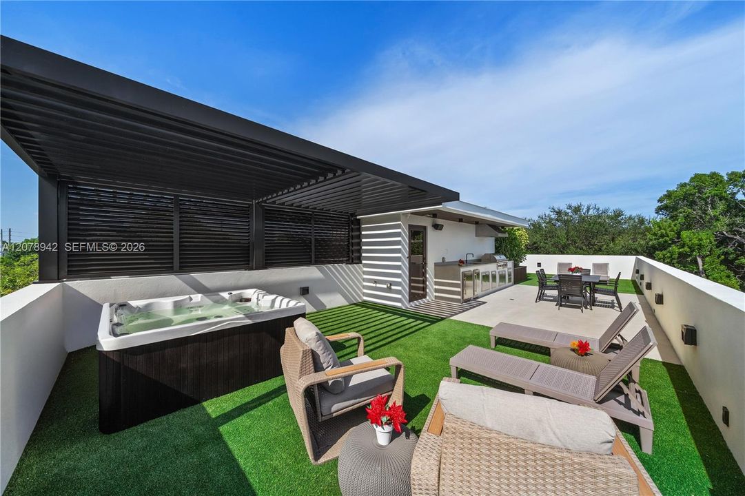 For Sale: $1,599,000 (3 beds, 3 baths, 2187 Square Feet)