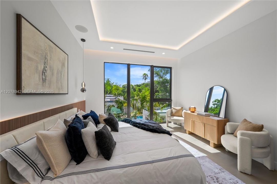 For Sale: $1,599,000 (3 beds, 3 baths, 2187 Square Feet)