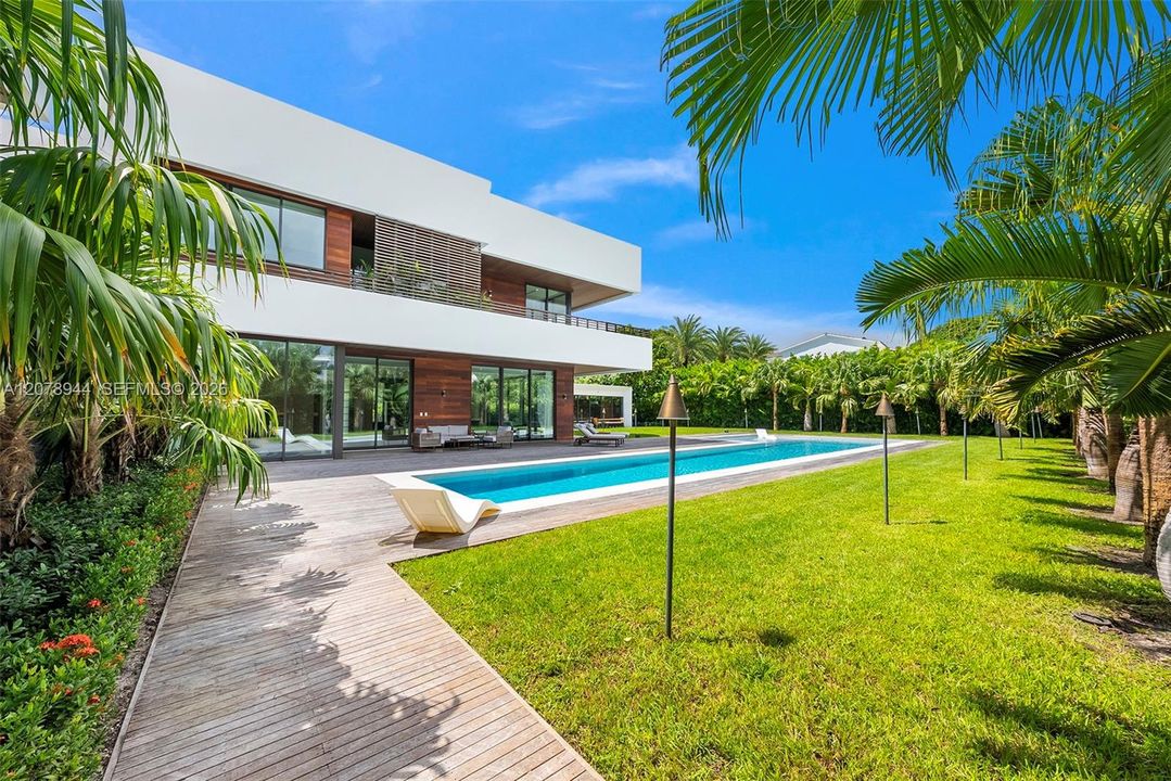 На продажу: $8,950,000 (6 спален, 6 ванн, 0 Квадратных фут)