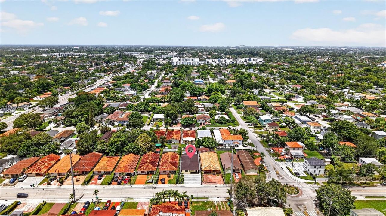 For Rent: $2,000 (1 beds, 1 baths, 2442 Square Feet)