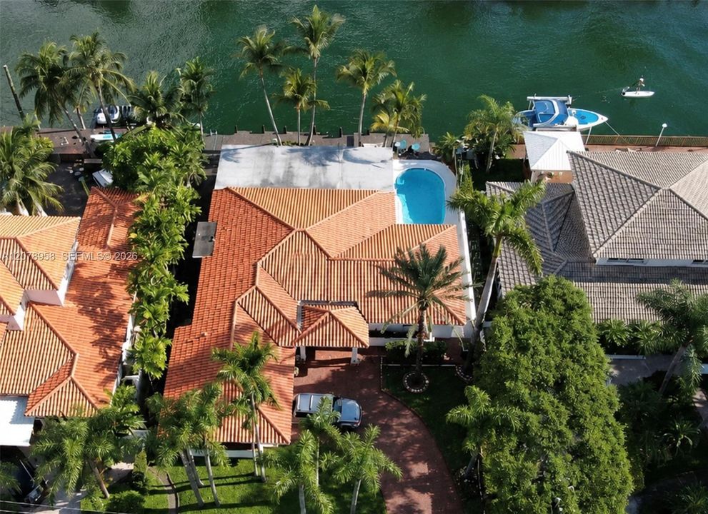 For Sale: $3,800,000 (4 beds, 3 baths, 2915 Square Feet)