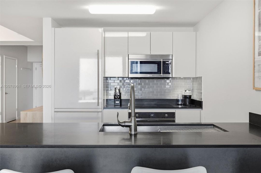 For Rent: $8,500 (2 beds, 3 baths, 1314 Square Feet)
