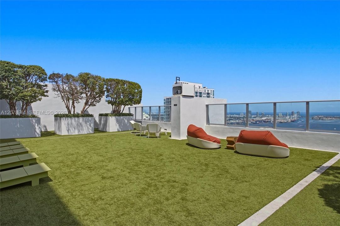 For Rent: $8,500 (2 beds, 3 baths, 1314 Square Feet)