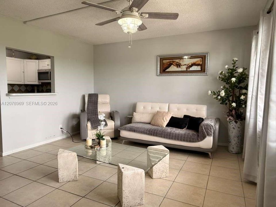 En Venta: $99,000 (1 camas, 1 baños, 702 Pies cuadrados)