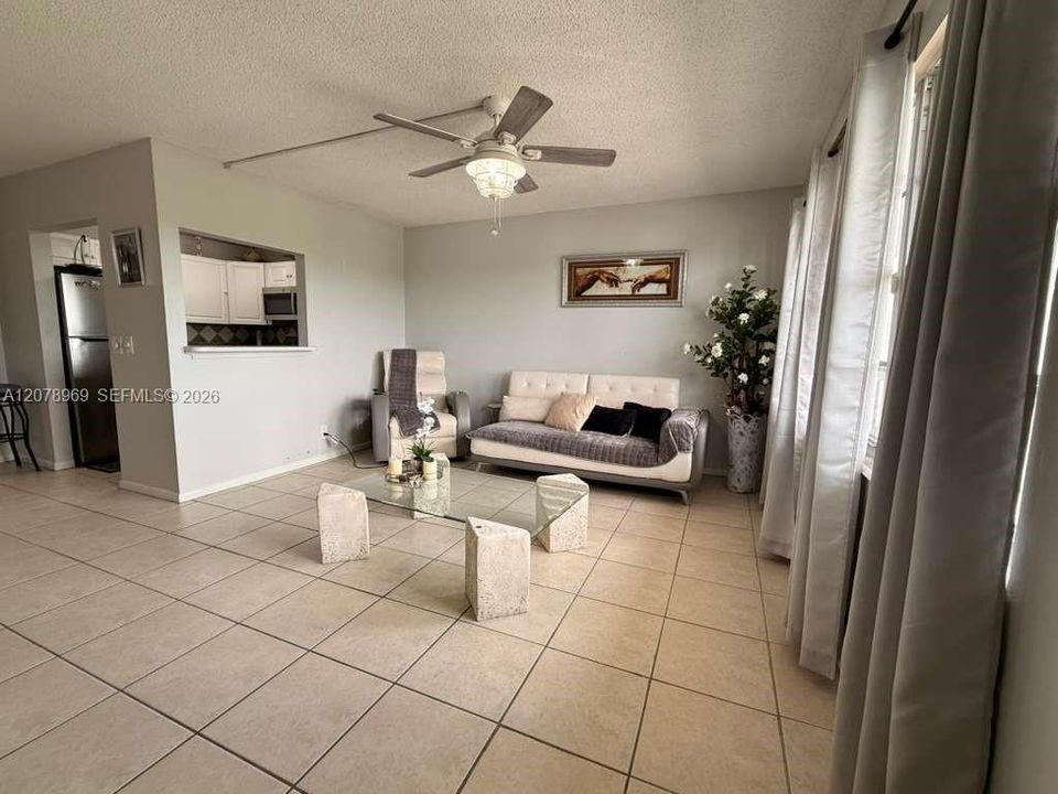 En Venta: $99,000 (1 camas, 1 baños, 702 Pies cuadrados)