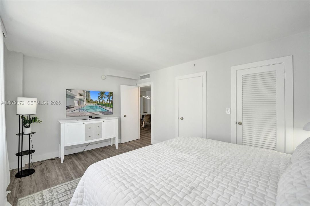 En Venta: $999,000 (1 camas, 1 baños, 905 Pies cuadrados)