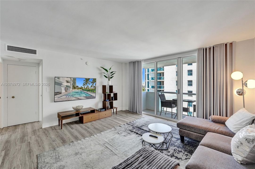 En Venta: $999,000 (1 camas, 1 baños, 905 Pies cuadrados)