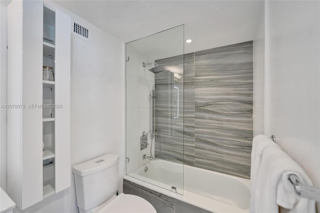 En Venta: $999,000 (1 camas, 1 baños, 905 Pies cuadrados)