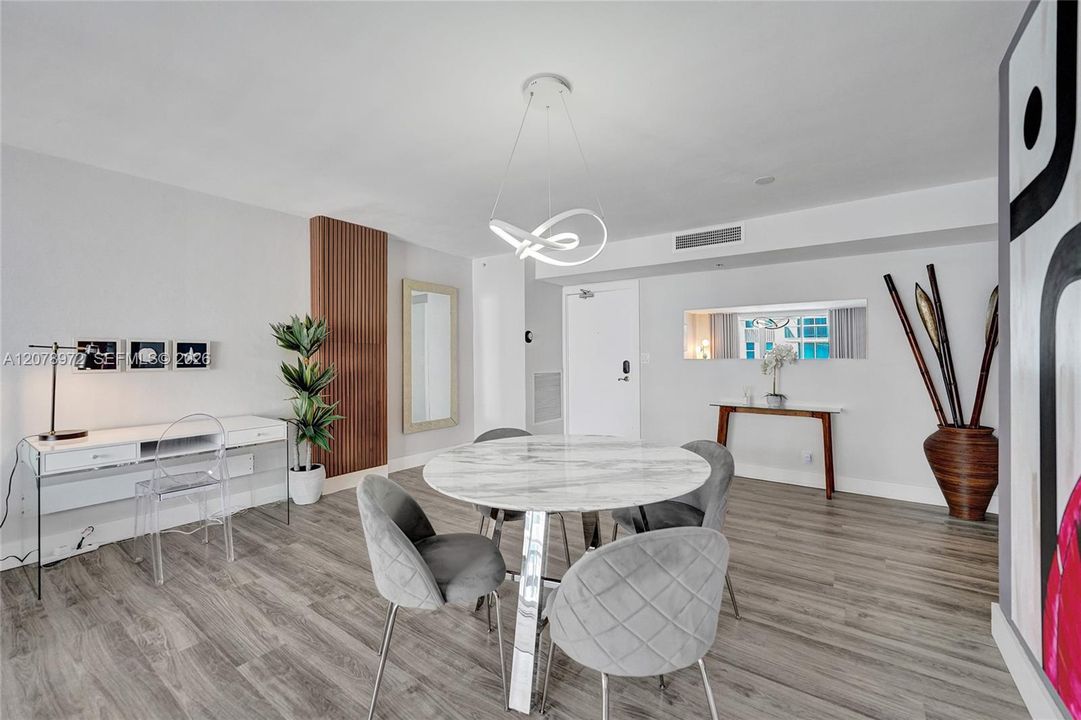 En Venta: $999,000 (1 camas, 1 baños, 905 Pies cuadrados)