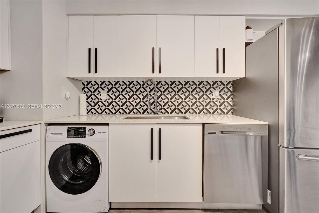 En Venta: $999,000 (1 camas, 1 baños, 905 Pies cuadrados)