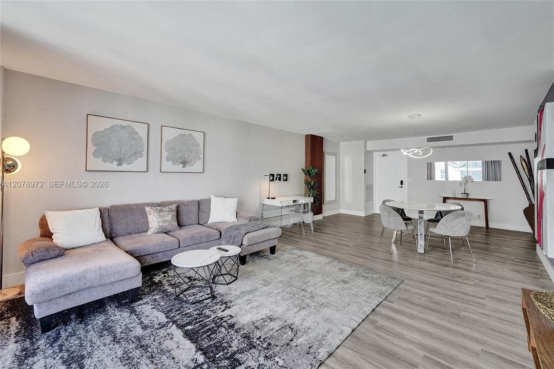 En Venta: $999,000 (1 camas, 1 baños, 905 Pies cuadrados)