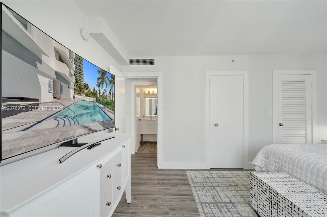 En Venta: $999,000 (1 camas, 1 baños, 905 Pies cuadrados)