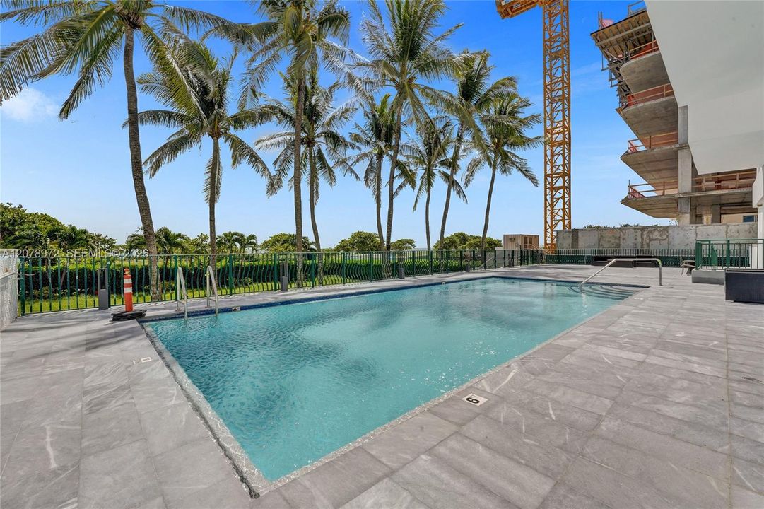 En Venta: $999,000 (1 camas, 1 baños, 905 Pies cuadrados)